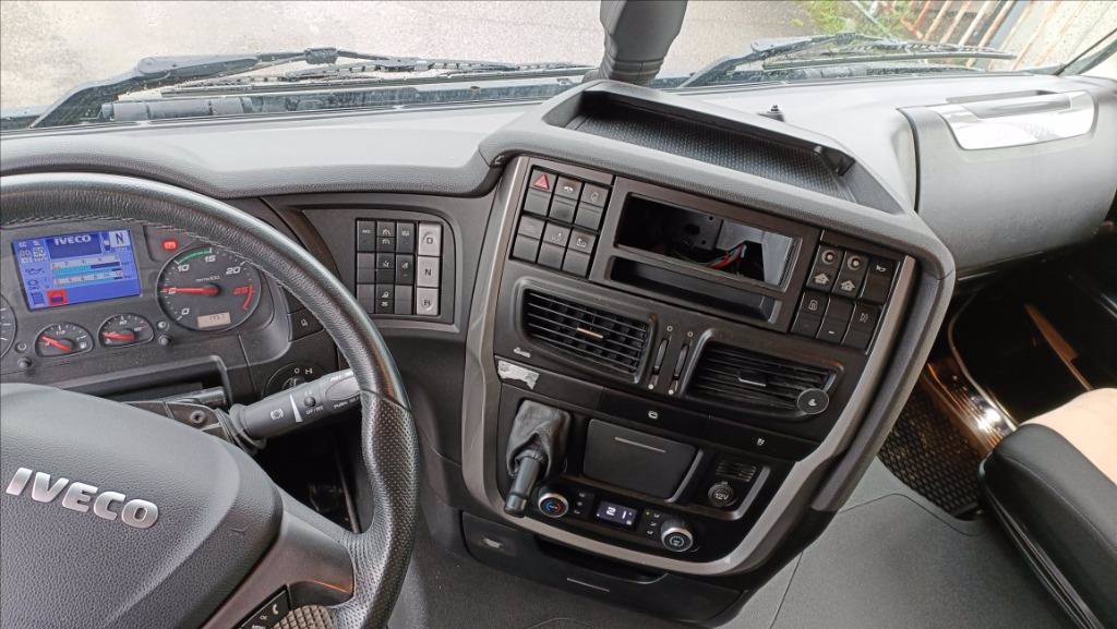 IVECO stralis hi way AS 260 S56Y/FS - CM E6