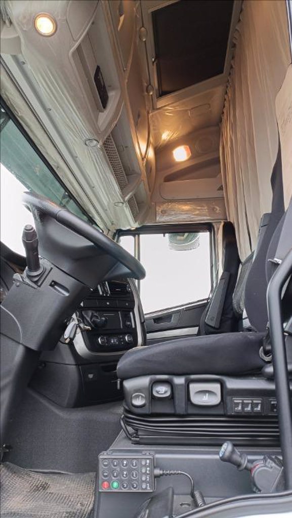 IVECO stralis hi way AS 260 S56Y/FS - CM E6